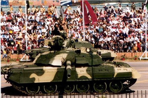 Tại sao kình địch Pakistan lại có xe tăng 'quốc bảo' của Liên Xô?