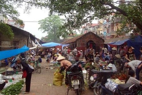 Chợ Nôm nhộn nhịp ngược xuôi