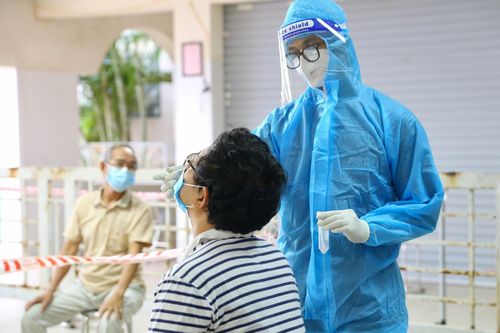 Hà Nội ghi nhận 33 ca mắc COVID-19, trong đó có 15 ca cộng đồng