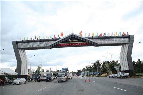 Tây Ninh nới lỏng các hoạt động vận tải hành khách đường bộ, đường thủy nội địa