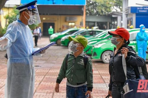 Kiểm soát chặt người đi, đến ga Thanh Hóa phòng, chống dịch COVID-19
