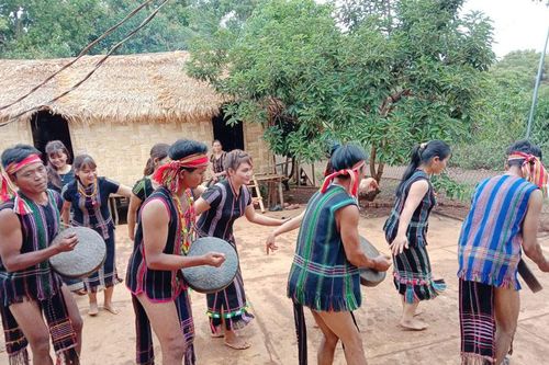 Lưu giữ mạch nguồn âm nhạc truyền thống