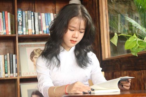 Lập nghiệp bằng sách cũ