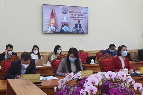 ĐBQH Lâm Đồng: Cần minh định rõ các chính sách phù hợp với từng loại hình khen thưởng