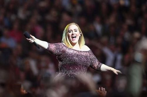 1,3 triệu fan Adele chật vật giành vé đi xem concert: Tỉ lệ chọi còn hơn cả thi Đại học!
