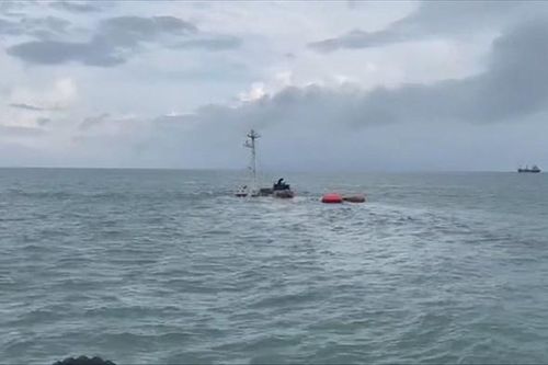 Lên phương án trục vớt con tàu nặng hơn 10 nghìn tấn bị chìm