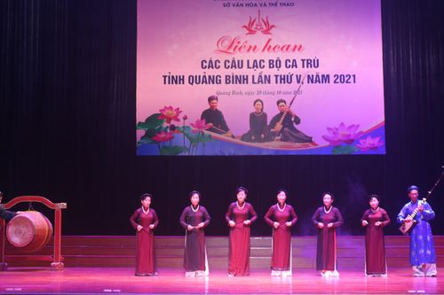 Gìn giữ và trao truyền nghệ thuật ca trù
