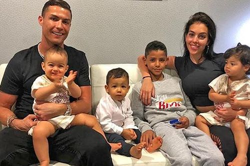 Cristiano Ronaldo: Đặt mục tiêu giành 7 Quả bóng vàng, sinh 7 đứa con