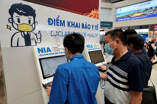 Hành khách đi máy bay chỉ cần khai báo y tế điện tử