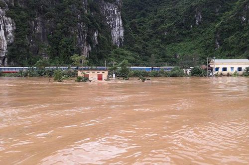 Cảnh báo lũ trên các sông từ Nghệ An đến Quảng Bình