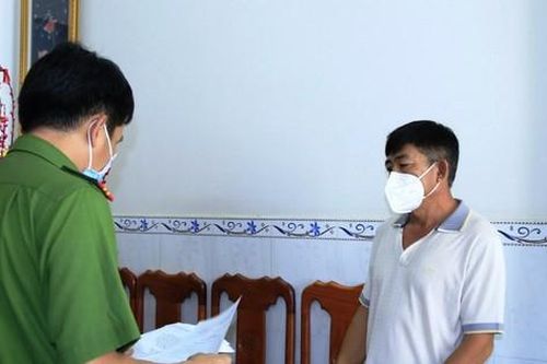 Bắt tạm giam nguyên cán bộ công an liên quan trùm buôn lậu Mười Tường