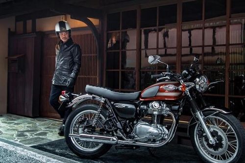 Kawasaki ra mắt mô tô hoài cổ W800 đời 2022, bổ sung màu sơn mới