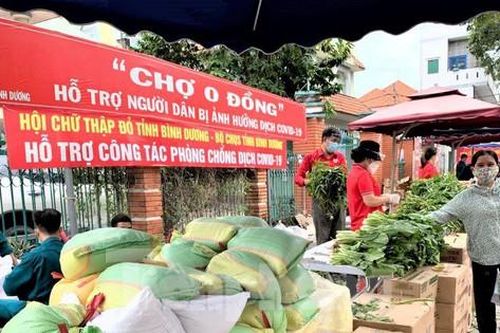 Phiên chợ '0 đồng' ấm lòng người lao động tại Bình Dương