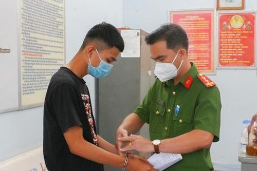 Bắt thêm 2 thanh niên trong vụ nổ súng ở Vĩnh Long