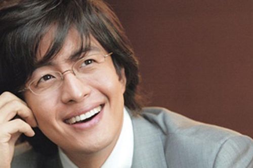 Bae Yong Joon 'Mối tình đầu': Từ quá khứ bần hàn đến 'ông trùm làng giải trí'