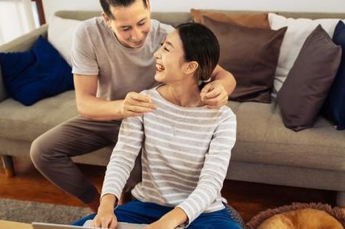 Vợ chồng, ai 'trên cơ' ai?