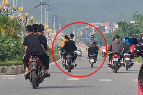 Clip nhóm 'quái xế' dàn hàng, bốc đầu gây khiếp sợ ở Vĩnh Phúc