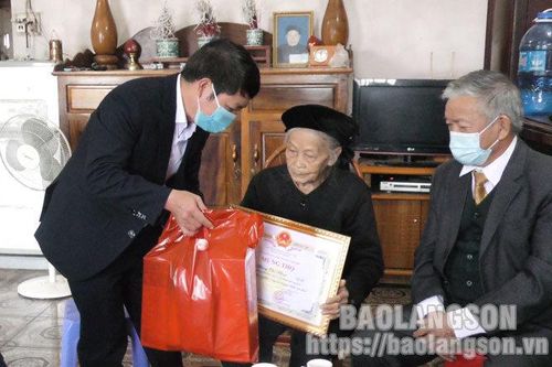 Thăm, tặng quà, chúc thọ, mừng thọ các cụ 90 tuổi tại Tràng ĐịnhTin khácXét tặng danh hiệu 'Công dân Lạng Sơn ưu tú': Tôn vinh những tấm gương điển hìnhNỗ lực thực hiện Nghị quyết số 116
