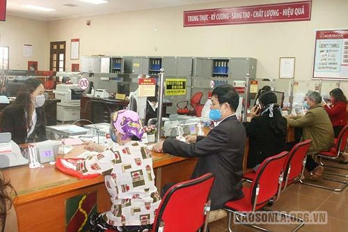 Cung cấp sản phẩm dịch vụ trực tuyến phục vụ khách hàng