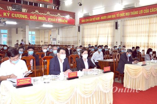 Hàm Yên gặp mặt đại biểu tiêu biểu thực hiện nếp sống văn minh trong việc cưới, việc tang