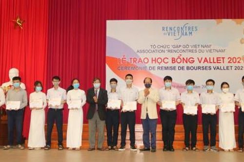 Giáo dục Tin tức giáo dục 229 học sinh, sinh viên được nhận học bổng Vallet