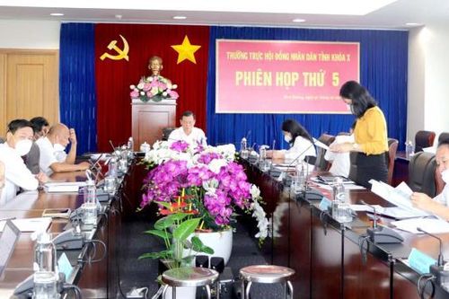 Tạo điều kiện khuyến khích, thu hút nguồn nhân lực y tế