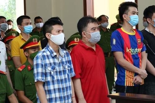 Lãnh 8 năm tù vì gây ra vụ nổ súng ở trung tâm TP Cần Thơ