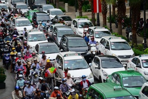 TP.HCM đề xuất lập dự án thu phí ô tô vào trung tâm thành phố