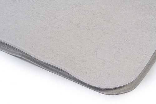 Bên trong khăn lau màn hình giá 19 USD của Apple