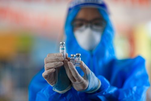 TP.HCM đề xuất tiêm vaccine Covid-19 mũi 3 cho người có nguy cơ cao