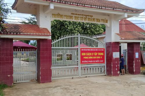 Cả trường cách ly tại chỗ vì 2 học sinh dương tính với nCoV