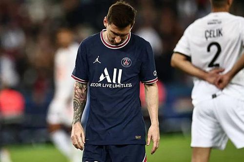 PSG: Messi gây thất vọng, bị thay ra sau hiệp 1 trận thắng Lille