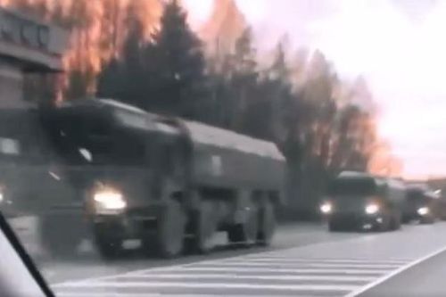 Hệ thống tên lửa hành trình chiến thuật Iskander Nga hướng về biên giới Ukraine