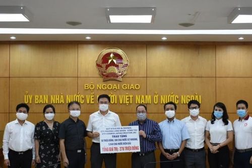 Thủ tướng tặng Bằng khen cho kiều bào có thành tích xuất sắc trong phòng, chống COVID-19