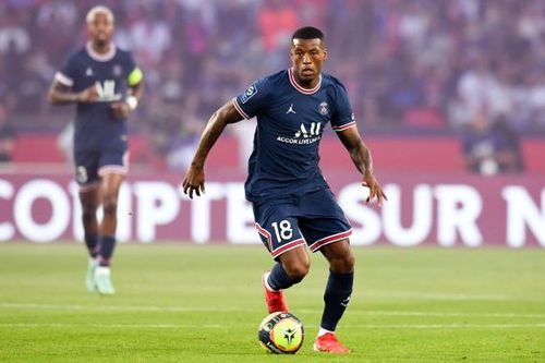 Cựu sao Liverpool bị Messi và nhóm cầu thủ Nam Mỹ cô lập tại PSG
