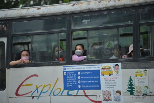 TP Hồ Chí Minh khuyến khích người dân tự xét nghiệm COVID-19 trước khi đến các tỉnh, thành khác