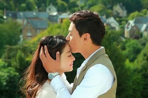 Muốn biết đàn ông yêu thật lòng hay ''thương mồm'' thì phụ nữ cứ nhìn vào điểm này khắc rõ