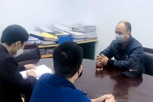 Gã đàn ông quay lén 60 video nữ đồng nghiệp trong nhà vệ sinh