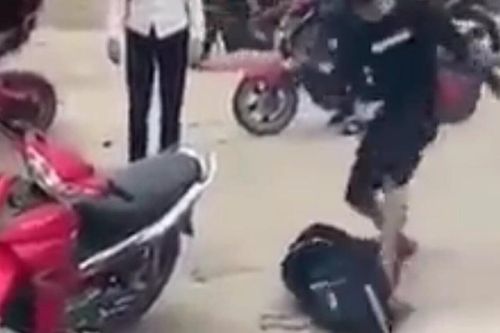 Công an vào cuộc vụ nam sinh lớp 12 bị 2 đối tượng hành hung dã man ngay trước cổng trường