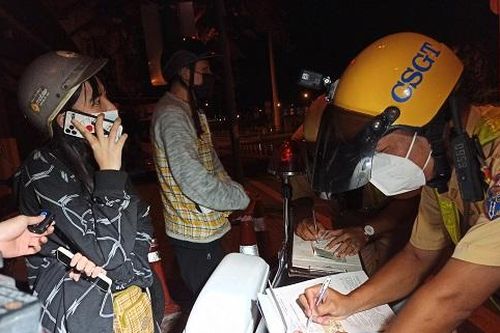 TPHCM: Nhiều người bị CSGT xử phạt vì 'uống quá chén' sau mấy tháng không gặp
