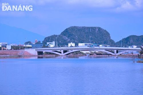 Khánh thành công trình đường và cầu qua sông Cổ Cò