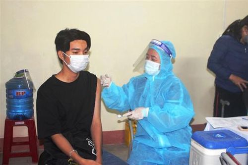 Nỗ lực thực hiện các đợt tiêm vắc xin phòng COVID-19 an toàn và hiệu quả