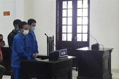 Những chuyến đò 'chui'