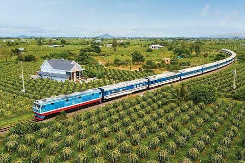 Hành khách đi tàu hỏa chỉ cần khai báo y tế điện tử