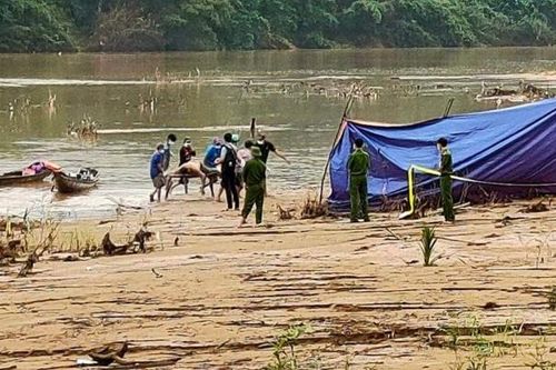 Quảng Trị: Phát hiện thi thể Giám đốc doanh nghiệp bị nước lũ cuốn trôi