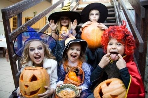 Hòa mình vào lễ hội Halloween ma quái, độc đáo của các nước