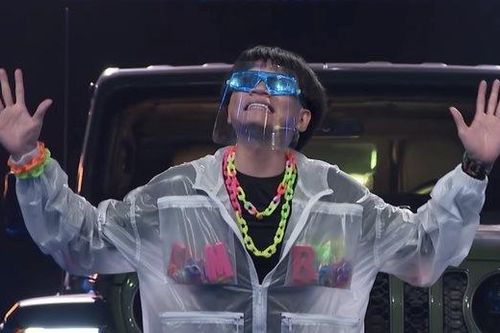 Netizen chỉ trích hành động kém duyên của Wowy tại Rap Việt