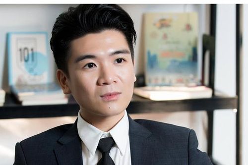'Con ông cháu cha', tuổi 30 chủ tịch quyền lực ngân hàng nghìn tỷ