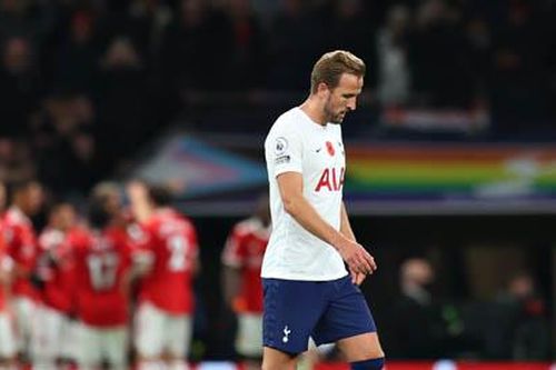 Tottenham không sút nổi 1 quả trúng đích về phía khung thành MU