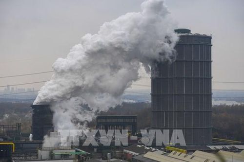 Bài toán giữa tăng trưởng kinh tế và ứng phó biến đổi khí hậu